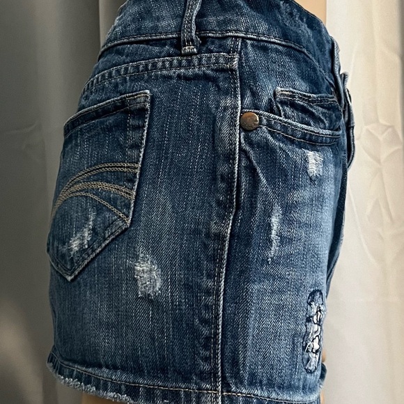 Decree Distressed Jean Mini-Skirt - Picture 3 of 4